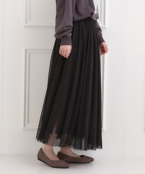 SHOO・LA・RUE（シューラルー）の「【洗濯機可】セレモニーからデイリーまで ふんわり軽やか チュールギャザースカート（スカート・レディース・ライトベージュ/ブラック/グレー系その他・00）」の13枚目の写真