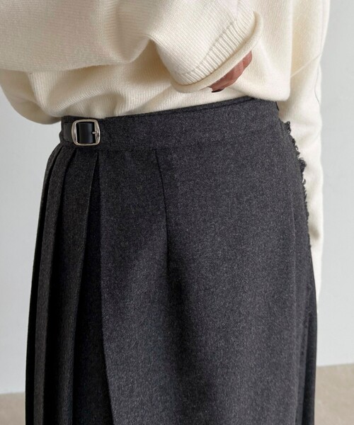 fredy emue（フレディエミュ）の「【O’NEIL OF DUBLIN/オニールオブダブリン】ミディ丈スカート（スカート・レディース・チャコールグレー/ピンク系その他・38）」の16枚目の写真