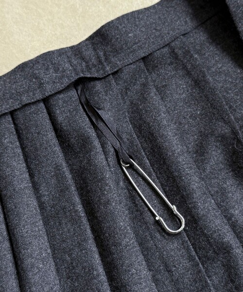 fredy emue（フレディエミュ）の「【O’NEIL OF DUBLIN/オニールオブダブリン】ミディ丈スカート（スカート・レディース・チャコールグレー/ピンク系その他・38）」の20枚目の写真