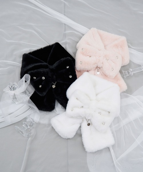 Honey Cinnamon（ハニーシナモン）の「ロゴチャーム付きビジューリボン