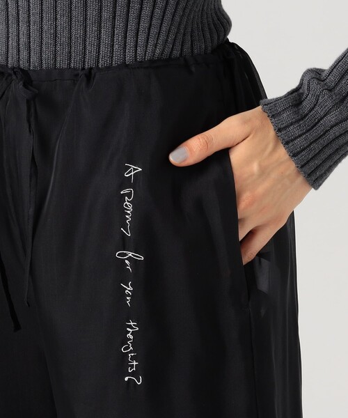 DES PRES(デ・プレ)の「メッセージエンブロイダリー ドローストリングパンツ(その他パンツ・レディース・ブラック系その他・FREE)」の9枚目の写真