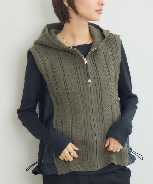 KATHARINE ROSS(キャサリンロス)の「【PILLINI/ピリーニ】ケーブルドッキングベスト(ベスト・レディース・ブラック/カーキ・MEDIUM)」の1枚目の写真