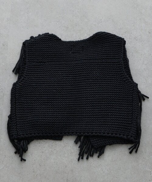 CIAOPANIC TYPY（チャオパニックティピー）の「【KIDS】【ジュニアサイズあり】洗える手編みタッチフリンジニットベスト（ベスト・キッズ・ブラック/ベージュ/キャメル・XX-LARGE/X-LARGE/LARGE/MEDIUM）」の22枚目の写真