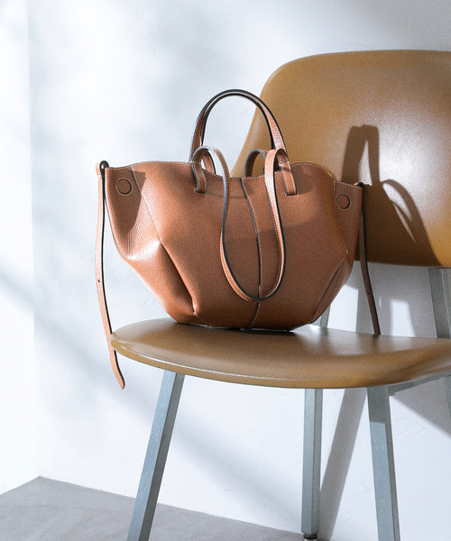 La TOTALITE(ラトータリテ)の「《追加》ANDREA CARDONE/アンドレア カルドネ マルチWAY レザートートバッグ(トートバッグ・レディース・キャメル・FREE)」の7枚目の写真