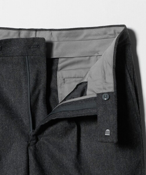 green label relaxing(グリーンレーベルリラクシング)の「DC W/N 2プリーツ ワイド スラックス(スラックス・メンズ・ダークブラウン/ダークグレー・S/L/XL/M)」の16枚目の写真