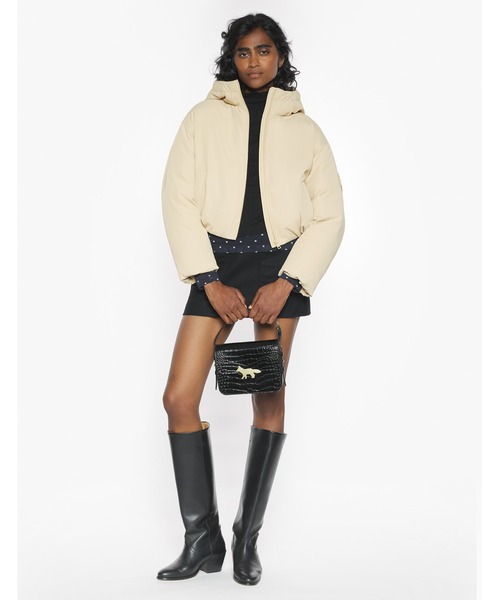 Maison Kitsune(メゾンキツネ)の「HOODED PUFFER(ブルゾン・レディース・ライトベージュ/ブラック・XS/S/M/L)」の11枚目の写真