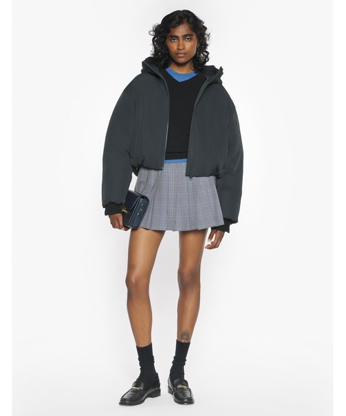 Maison Kitsune(メゾンキツネ)の「HOODED PUFFER(ブルゾン・レディース・ライトベージュ/ブラック・XS/S/M/L)」の5枚目の写真