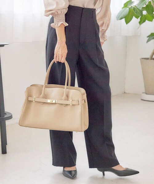 MILOS(ミロス)の「【SHIPS別注】MILOS: 金具付き ベルト トート M(トートバッグ・レディース・ブラック/ナチュラル・ONE SIZE)」の9枚目の写真