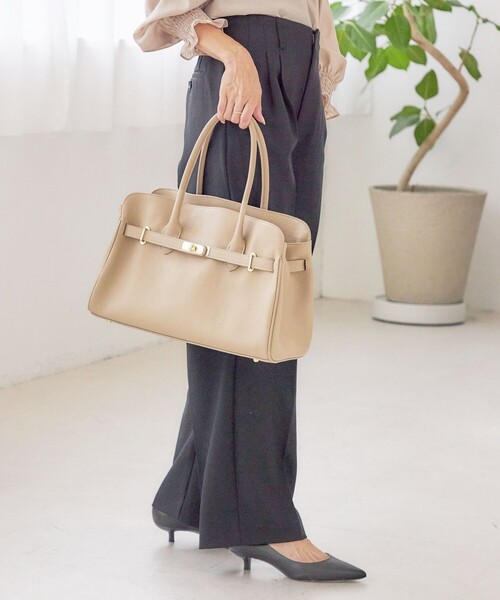 MILOS(ミロス)の「【SHIPS別注】MILOS: 金具付き ベルト トート M(トートバッグ・レディース・ブラック/ナチュラル・ONE SIZE)」の10枚目の写真