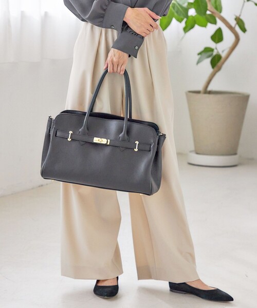 MILOS(ミロス)の「【SHIPS別注】MILOS: 金具付き ベルト トート M(トートバッグ・レディース・ブラック/ナチュラル・ONE SIZE)」の17枚目の写真