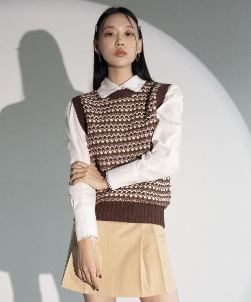 AVANDRESS(アバンドレス )の「Adorable Crop Vest NAVY(ベスト・レディース・その他・FREE)」の4枚目の写真