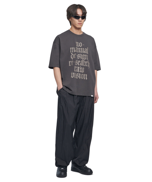 NOMANUAL(NOMANUAL)の「RAW VISION T-SHIRT - CHARCOAL(Tシャツ/カットソー・レディース・その他・MEDIUM/LARGE/X-LARGE/SMALL)」の3枚目の写真