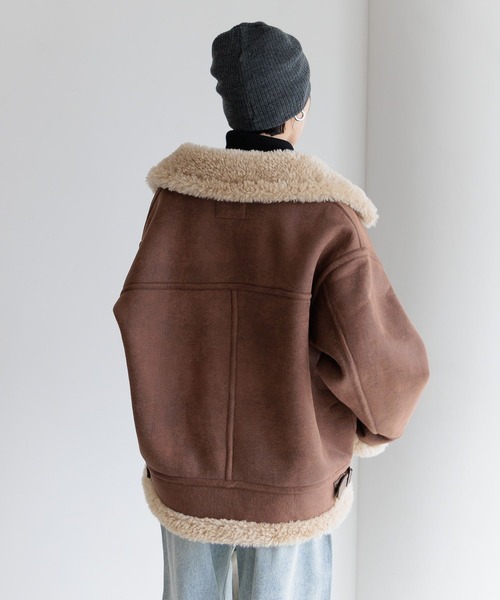 BAYFLOW(ベイフロー)の「シングルムートンジャケット(ムートンコート・レディース・ナチュラル/ブラウン・SMALL/MEDIUM)」の17枚目の写真