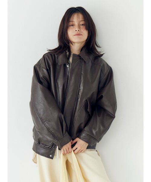 Ungrid（アングリッド）の「ポケットデザインフェイクレザーブルゾン（ブルゾン・レディース・ブラック/ブラウン・FREE）」の2枚目の写真