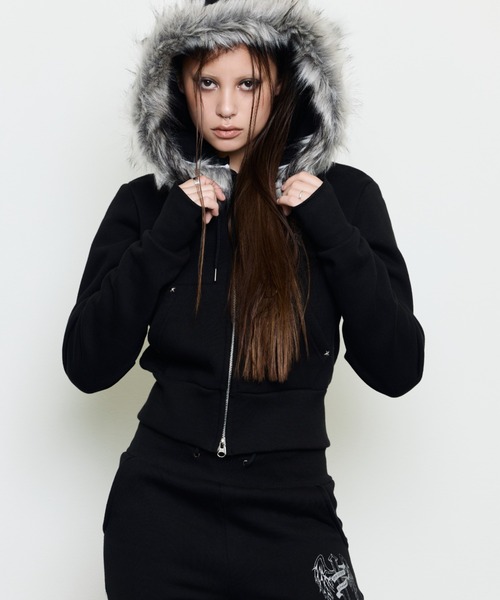 セール】EV FUR CROP HOOD ZIPUP(パーカー)|LUVISTRUE(ラヴイズ セール】EV FUR CROP HOOD ZIPUP(パーカー)|LUVISTRUE(ラヴイズ