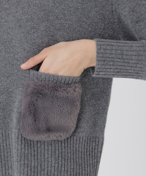 BLUE LABEL CRESTBRIDGE(ブルーレーベルクレストブリッジ)の「ラムズウールニットプルオーバー(ニット/セーター・レディース・オフホワイト/グレー系その他・38)」の7枚目の写真