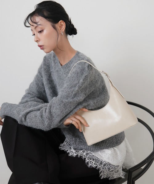 LIAN（リアン）の「ラウンドミニホーボーバッグ（ショルダーバッグ・レディース・ブラウン/アイボリー/ブラック・FREE）」の10枚目の写真