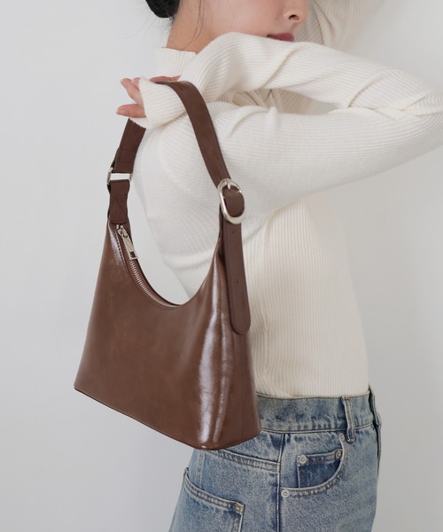 LIAN（リアン）の「ラウンドミニホーボーバッグ（ショルダーバッグ・レディース・ブラウン/アイボリー/ブラック・FREE）」の16枚目の写真