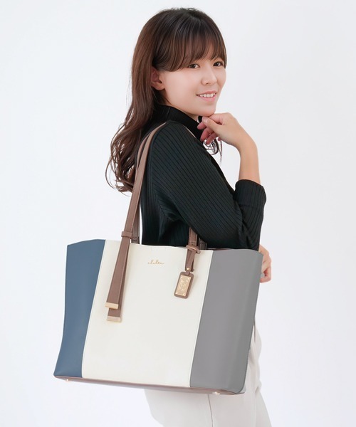 Clelia（クレリア）の「大容量トリコロールカラートートバッグ（トートバッグ・レディース・ピンク系その他/ブルー系その他3/ブルー系その他2/ブラウン系その他/桜/ブルー系その他・ONE SIZE）」の2枚目の写真