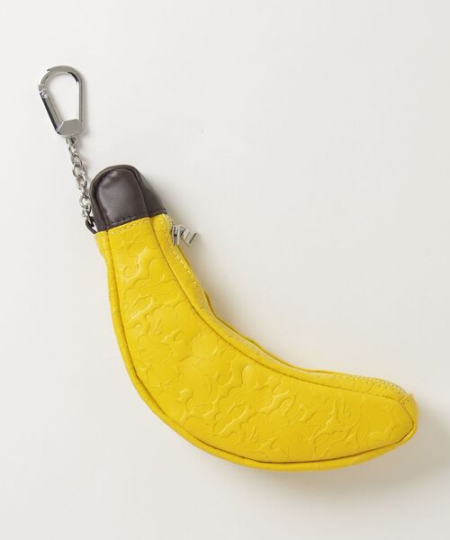 A BATHING APE（アベイシングエイプ）の「SOLID CAMO BANANA MINI POUCH（ポーチ・メンズ・イエロー・FREE）」の3枚目の写真