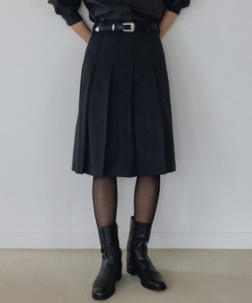ANDNEEDS(アンドニーズ)の「Kay wool pleats midi skirt (charcoal gray)(スカート・レディース・その他・SMALL/MEDIUM)」の2枚目の写真