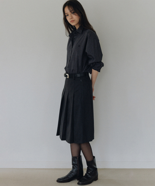 ANDNEEDS(アンドニーズ)の「Kay wool pleats midi skirt (charcoal gray)(スカート・レディース・その他・SMALL/MEDIUM)」の4枚目の写真