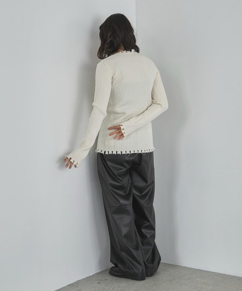 feepur(フェピュール)の「【TALLサイズあり】フェイクレザーコクーンイージーパンツ(その他パンツ・レディース・ブラック・SMALL/MEDIUM/TALL)」の4枚目の写真