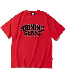 SHINING SENSE VARSITY LOGO Tシャツ - レッド