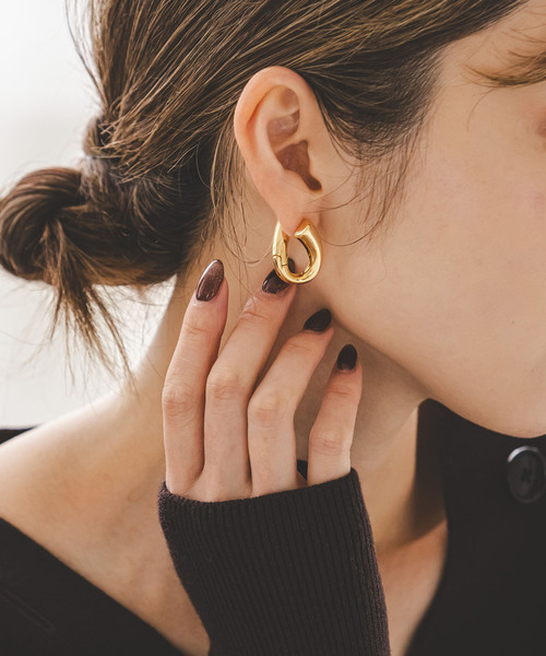 Noble（ノーブル）の「PETIT MOMENTS/プティモーメント Pear Hoops（ピアス（両耳用）・レディース・ゴールド/シルバー・FREE）」の2枚目の写真