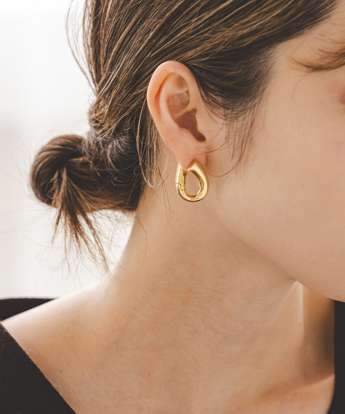 Noble（ノーブル）の「PETIT MOMENTS/プティモーメント Pear Hoops（ピアス（両耳用）・レディース・ゴールド/シルバー・FREE）」の3枚目の写真