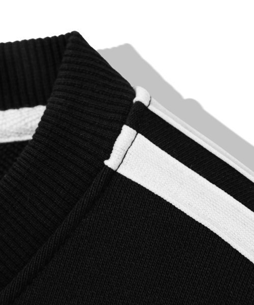 Diamond Layla(ダイアモンドレイラ)の「SVRL Club Vneck Sweatshirt T84 - Black(スウェット・レディース・その他・LARGE/MEDIUM/X-LARGE)」の11枚目の写真