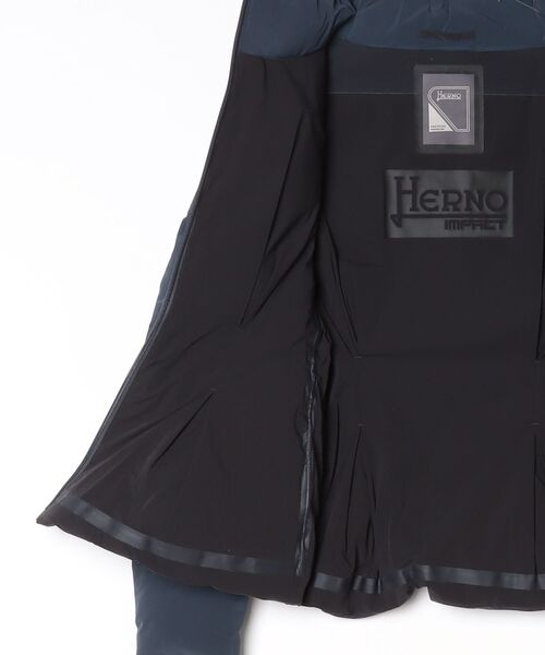 HERNO(ヘルノ)の「HERNO NEW IMPACT DOWN JACKET ヘルノ ニューインパクト ダウンジャケット(ダウンジャケット/コート・レディース・ネイビー/ブラック・40/44/42)」の19枚目の写真
