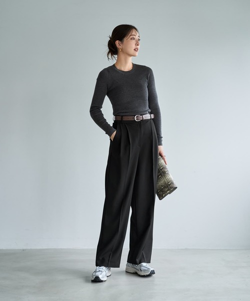 STYLE DELI(スタイルデリ)の「夢ごこちハイゲージゆるフィットトップス(Tシャツ/カットソー・レディース・チャコールグレー/オフホワイト/ブラック・MEDIUM)」の14枚目の写真