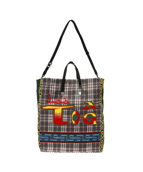 TOGA PULLA（トーガ　プルラ）の「TOGA PULLA Print tote bag TZ252-AG936（ショルダーバッグ・レディース・グレー/ブルー・ONE SIZE）」の5枚目の写真