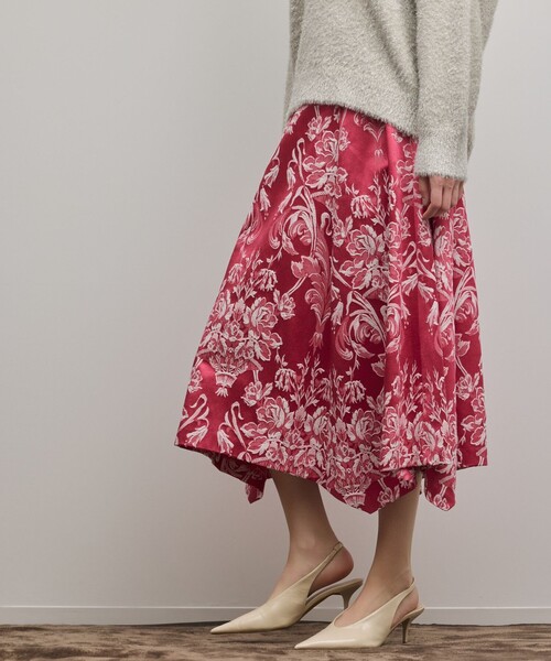 GRACE CONTINENTAL（グレースコンチネンタル）の「オーナメントジャガードハンカチヘムスカート（スカート・レディース・ラベンダー/ピンク/ブラック・36/38）」の5枚目の写真