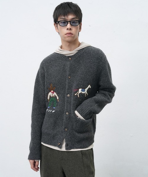 GENERAL IDEA（ジェネラルアイデア）の「【GENERAL IDEA】カウボーイクルーネックカーディガン / COWBOY CREW NECK CARDIGAN（カーディガン/ボレロ・レディース・ブラウン/ライム/ネイビー/チャコール・S/M/L）」の10枚目の写真