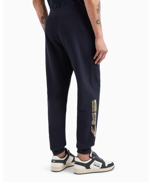 EMPORIO ARMANI EA7（エンポリオアルマーニイーエーセブン）の「<オンライン限定>【エンポリオ アルマーニ EA7】Graphic Series ジョガーパンツ コットン（その他パンツ・メンズ・ネイビー・X-LARGE/XX-LARGE/LARGE/SMALL/X-SMALL）」の3枚目の写真