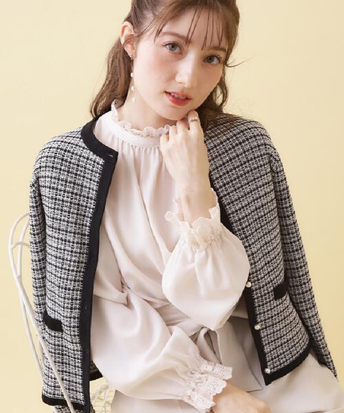 couture brooch(クチュールブローチ)の「【ハレの日・通勤】ラメツイード ニットカーディガン(カーディガン/ボレロ・レディース・サックスブルー系3/ブラック系3/アイボリー系3・38/42/36/40)」の1枚目の写真