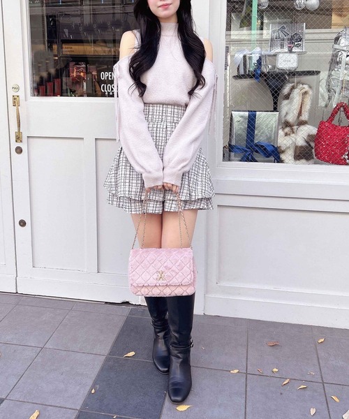 INGNI(イング)の「肩開きラメフェザーニット(ニット/セーター・レディース・チャコールグレー/オフホワイト/サックスブルー/ピンク・M)」の15枚目の写真