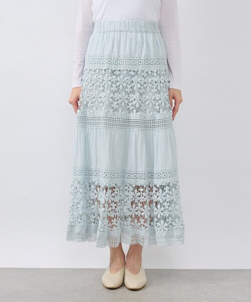 La boutique BonBon（ラブティックボンボン）の「コットンレースティアードマキシスカート（スカート・レディース・サックスブルー/ホワイト・FREE）」の5枚目の写真