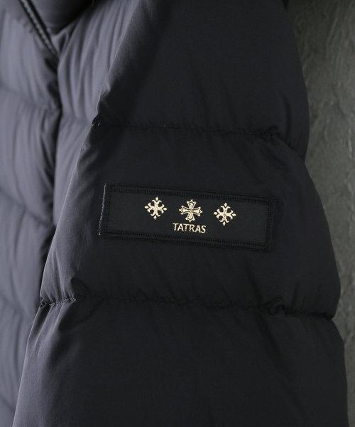 B.C STOCK（ベーセーストック）の「【WEB＋一部店舗限定】TATRAS / タトラス OLSAVA（ダウンジャケット/コート・レディース・アイボリー/ブラック/ネイビー・MEDIUM/LARGE）」の6枚目の写真