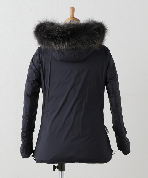 B.C STOCK（ベーセーストック）の「【WEB＋一部店舗限定】TATRAS / タトラス OLSAVA（ダウンジャケット/コート・レディース・アイボリー/ブラック/ネイビー・MEDIUM/LARGE）」の13枚目の写真