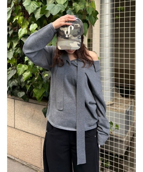 SLY（スライ）の「HG KNIT ASYMMETRY TOPS ハイゲージニット アシンメトリー トップス 春服（ニット/セーター・レディース・杢グレー/ライトイエロー/ブルー系その他・FREE）」の5枚目の写真