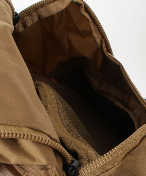 MYSTERY RANCH（ミステリーランチ）の「MYSTERY RANCH RIPRUCK 24 ミステリーランチ リップラック 24L バックパック（バックパック/リュック・メンズ・グレー系1/ブラック系1/ブラウン系1/グリーン系1・FREE）」の18枚目の写真