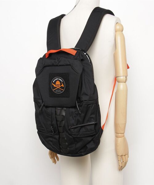 MYSTERY RANCH（ミステリーランチ）の「MYSTERY RANCH RIPRUCK 24 ミステリーランチ リップラック 24L バックパック（バックパック/リュック・メンズ・グレー系1/ブラック系1/ブラウン系1/グリーン系1・FREE）」の19枚目の写真