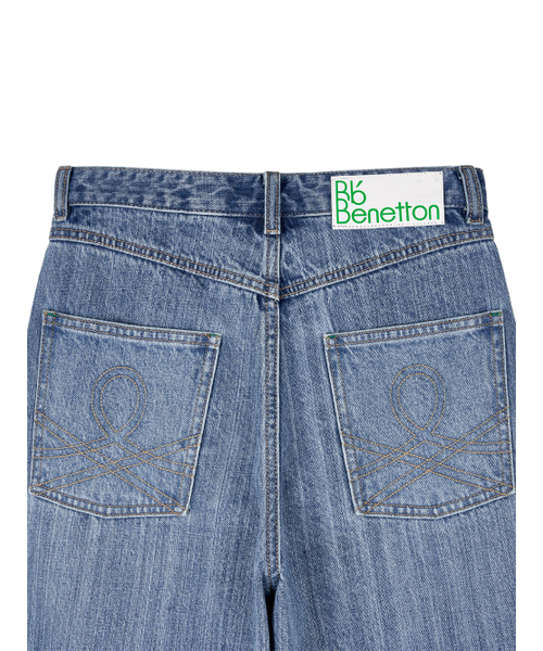 Bb' BENETTON(ビーフラットベネトン)の「ストレートウォッシュデニムパンツ(ライトブルー)(デニムパンツ・レディース・その他・S/M)」の2枚目の写真
