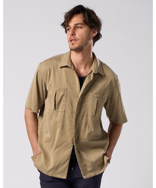 wjk(ダヴルジェイケイ)の「front-zip shirt H/S(シャツ/ブラウス・メンズ・ブラック/ベージュ・SMALL/MEDIUM/LARGE/X-LARGE)」の6枚目の写真