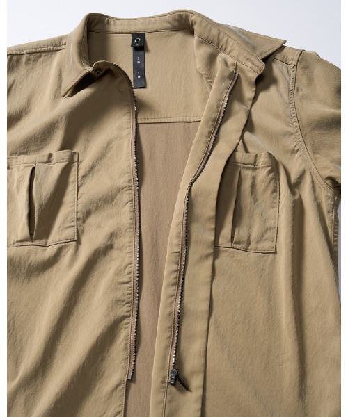 wjk(ダヴルジェイケイ)の「front-zip shirt H/S(シャツ/ブラウス・メンズ・ブラック/ベージュ・SMALL/MEDIUM/LARGE/X-LARGE)」の11枚目の写真