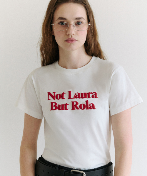 ROLAROLA(ロラロラ)の「ROLA ロゴ グラフィック Tシャツ ホワイト(Tシャツ/カットソー・レディース・その他・S/M)」の2枚目の写真
