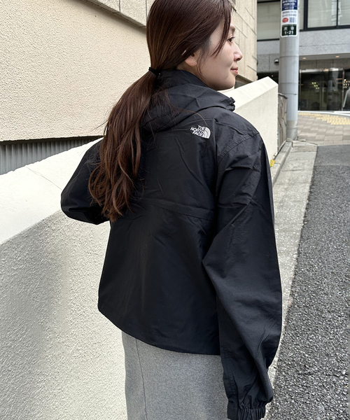 THE NORTH FACE（ザノースフェイス）の「《追加》【THE NORTH FACE/ ザノースフェイス】Short Compact Jacket（ナイロンジャケット・レディース・ブラック/アイボリー/カーキ・LARGE）」の4枚目の写真
